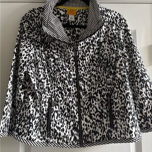 Ruby Rd. Monochrome Animal Print Top size 14